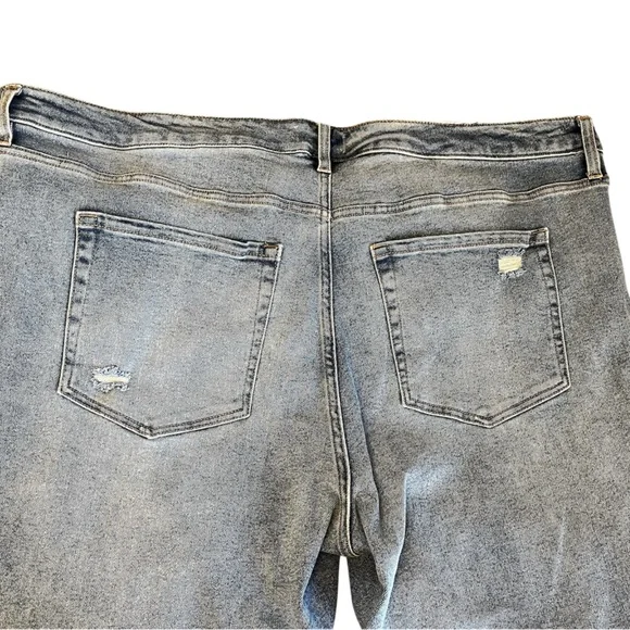 Lane Bryant Jeans Womens Sz 28 Mid Rise Flare Signature Fit Flex Magic Waistband - Picture 3 of 8